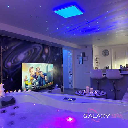 Galaxy Spa - Suite Mercure Jacuzzi Privatif Champigneulles Εξωτερικό φωτογραφία