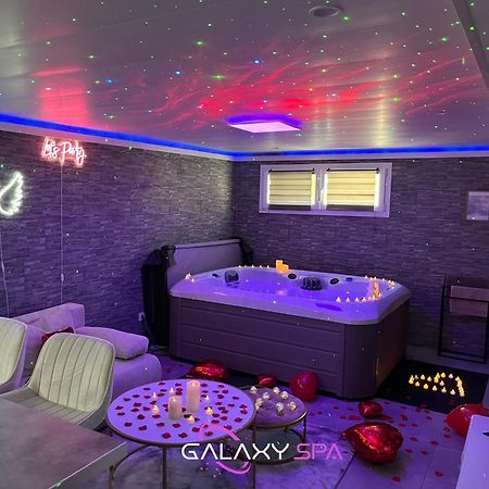 Galaxy Spa - Suite Mercure Jacuzzi Privatif Champigneulles Εξωτερικό φωτογραφία