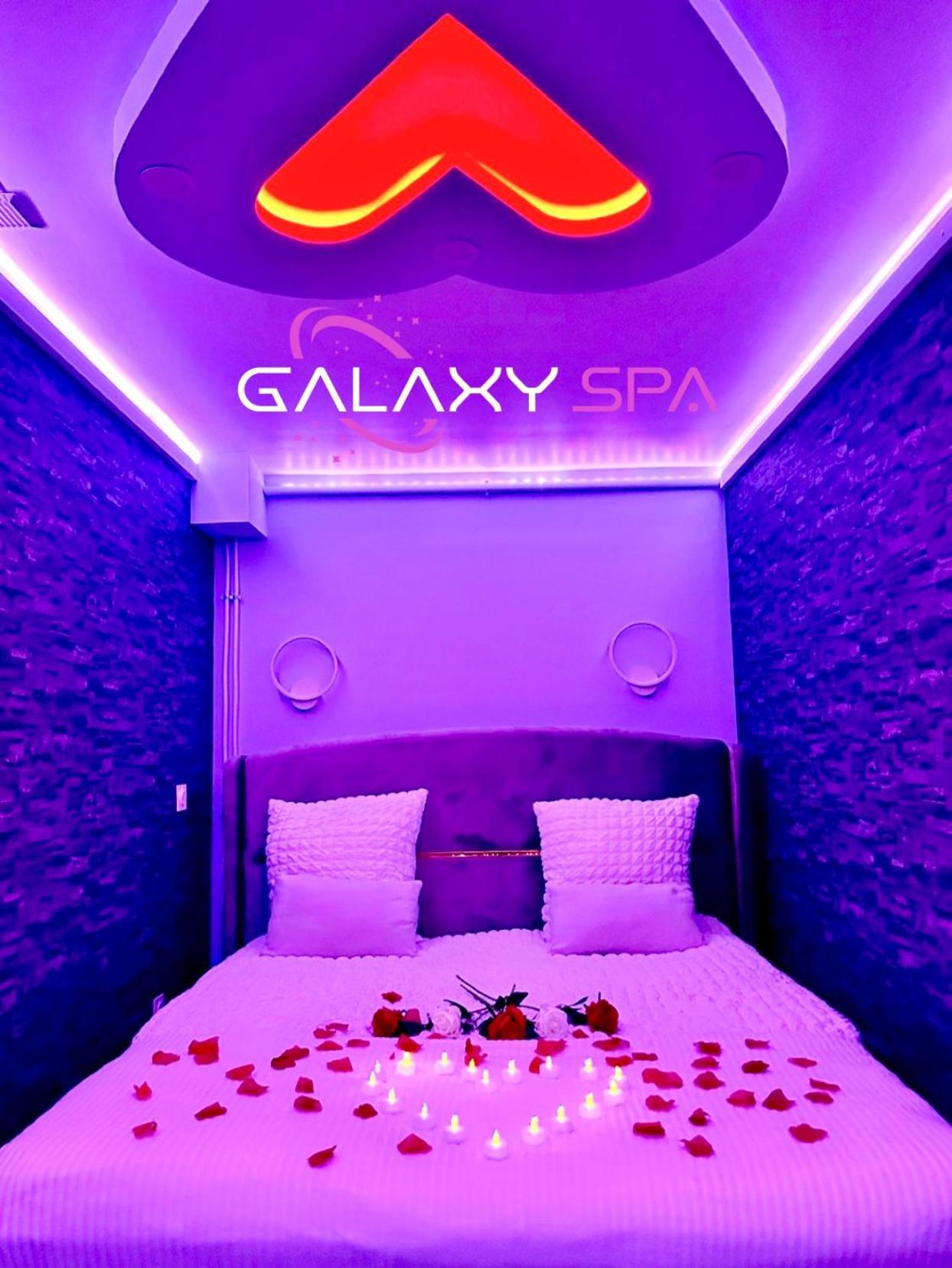 Galaxy Spa - Suite Mercure Jacuzzi Privatif Champigneulles Εξωτερικό φωτογραφία