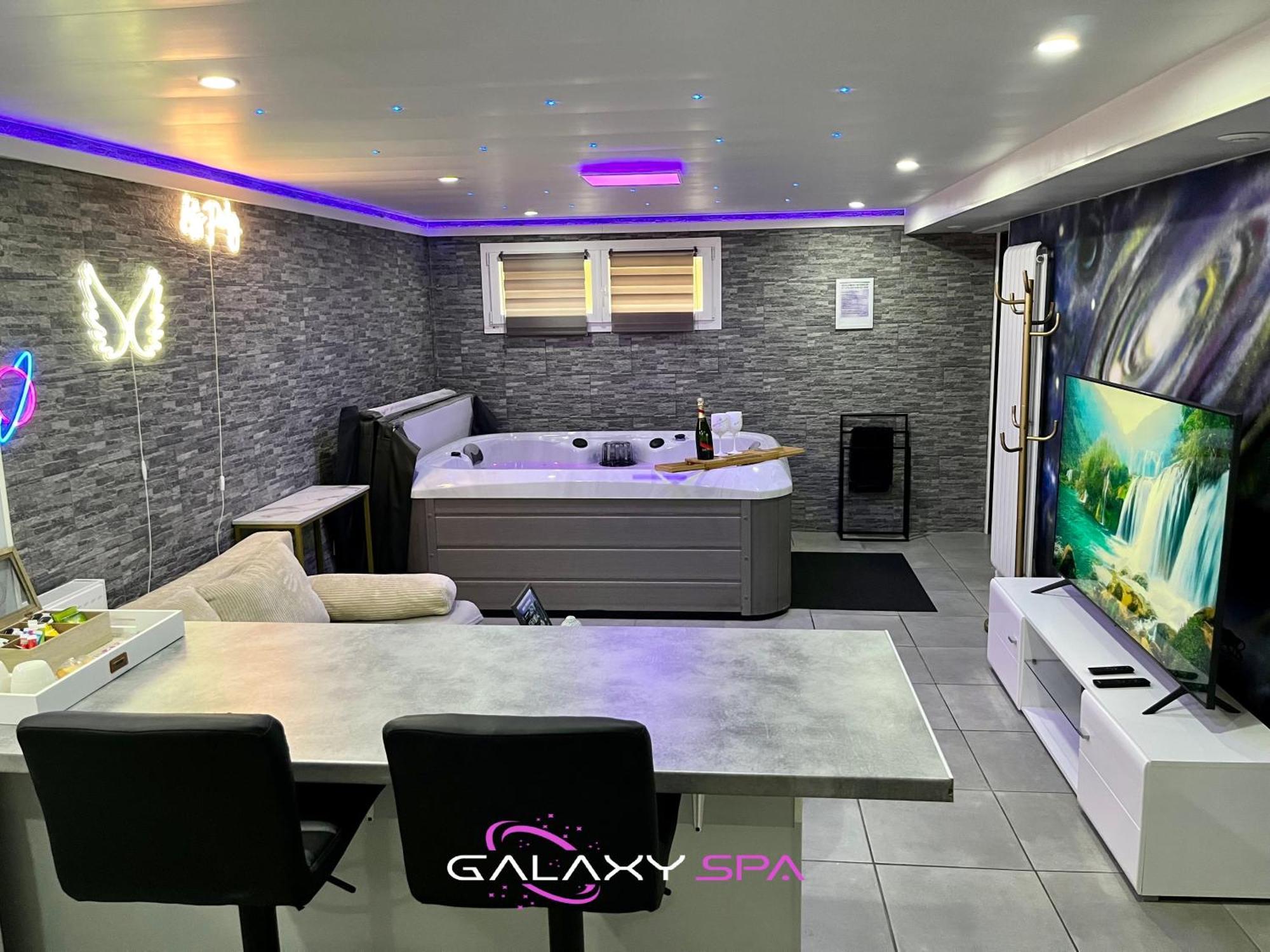Galaxy Spa - Suite Mercure Jacuzzi Privatif Champigneulles Εξωτερικό φωτογραφία